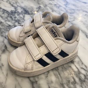 Adidas white toddler sneakers size 5